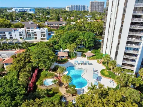 4000 Towerside Terrace Miami FL 33138