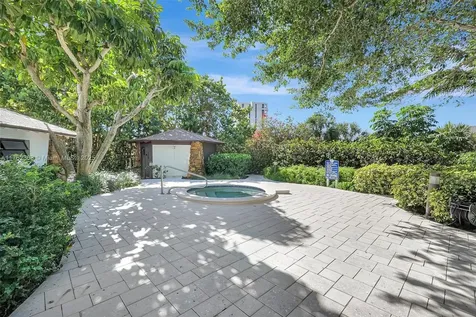 4000 Towerside Terrace Miami FL 33138