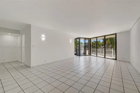 4000 Towerside Terrace Miami FL 33138