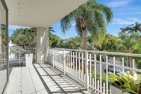 4000 Towerside Terrace Miami FL 33138