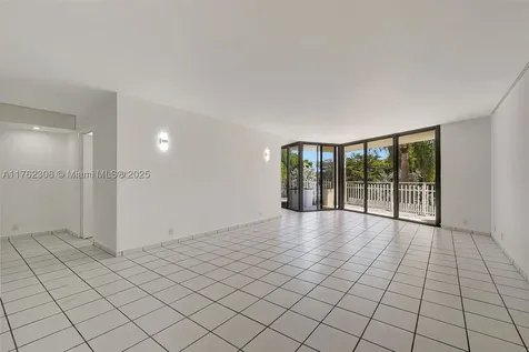 4000 Towerside Terrace Miami FL 33138