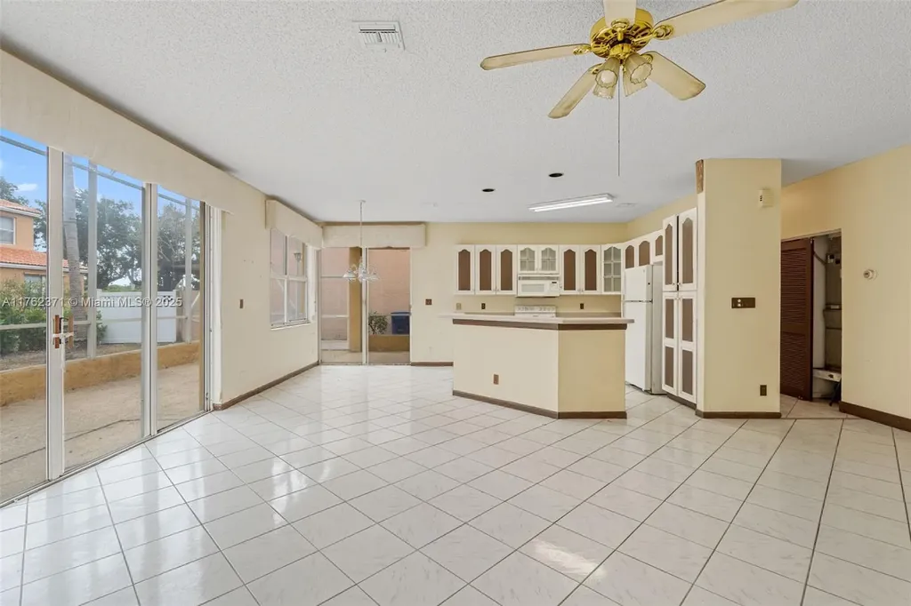 4713 NW 115th Avenue Coral Springs FL 33076
