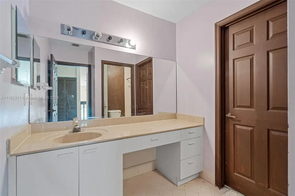 4713 NW 115th Avenue Coral Springs FL 33076