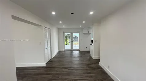 9751 SW 47th Street Miami FL 33165