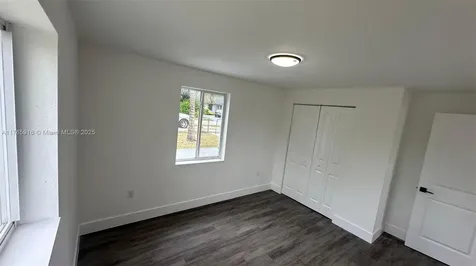 9751 SW 47th Street Miami FL 33165