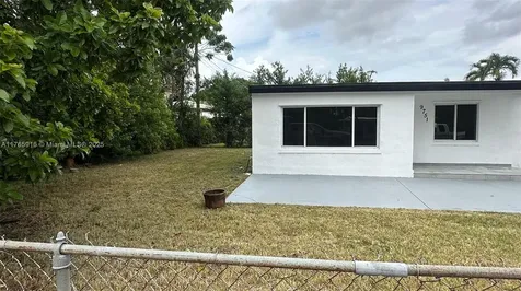 9751 SW 47th Street Miami FL 33165