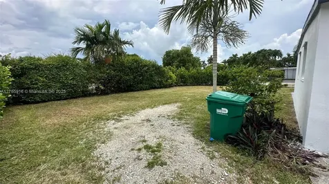 9751 SW 47th Street Miami FL 33165