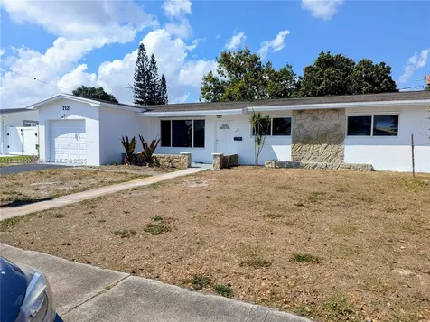 7121 SW 6th Street Pembroke Pines FL 33023