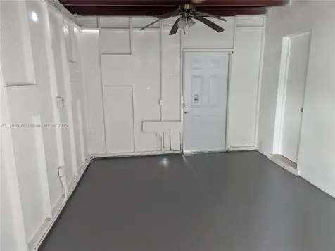 7121 SW 6th Street Pembroke Pines FL 33023