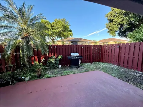 10449 NW 6th Street Pembroke Pines FL 33026
