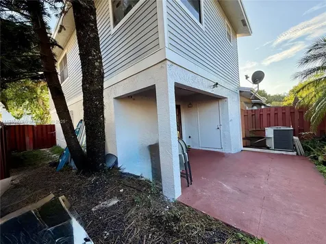 10449 NW 6th Street Pembroke Pines FL 33026