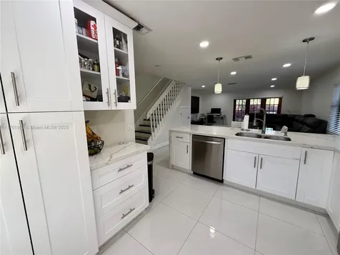 10449 NW 6th Street Pembroke Pines FL 33026