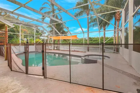 421 Bermuda Springs Drive Weston FL 33326