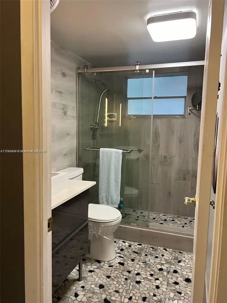 4800 Hillcrest Lane Hollywood FL 33021