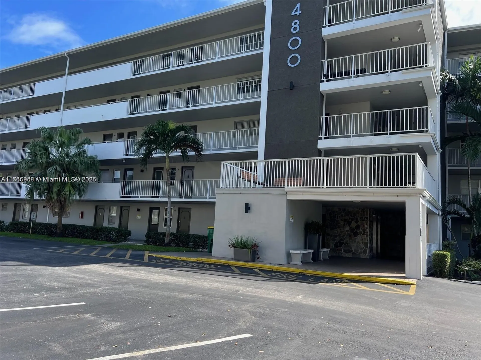 4800 Hillcrest Lane Hollywood FL 33021