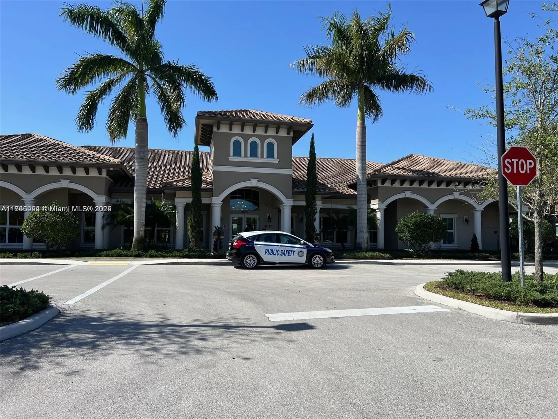 4800 Hillcrest Lane Hollywood FL 33021