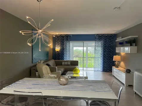 4800 Hillcrest Lane Hollywood FL 33021