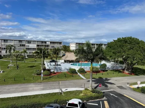 4800 Hillcrest Lane Hollywood FL 33021
