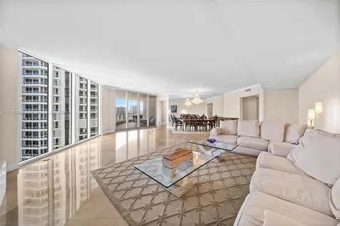 21200 Point Place Aventura FL 33180