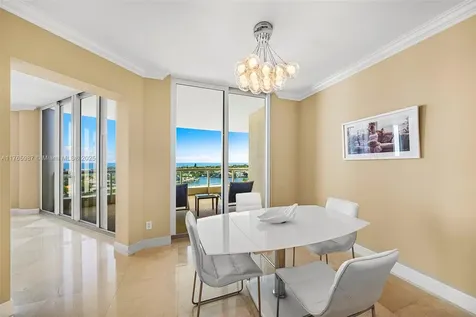 21200 Point Place Aventura FL 33180