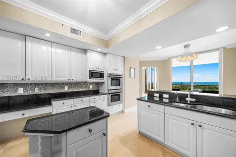 21200 Point Place Aventura FL 33180