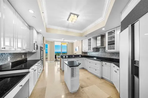 21200 Point Place Aventura FL 33180