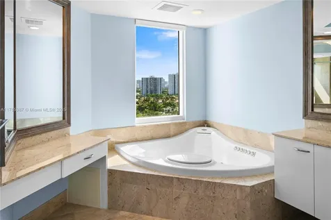 21200 Point Place Aventura FL 33180