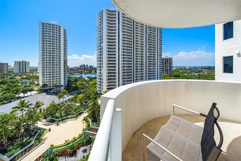 21200 Point Place Aventura FL 33180
