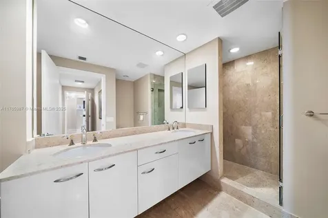 21200 Point Place Aventura FL 33180