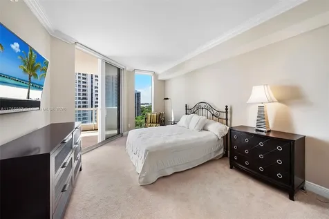 21200 Point Place Aventura FL 33180
