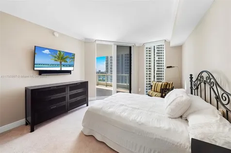 21200 Point Place Aventura FL 33180