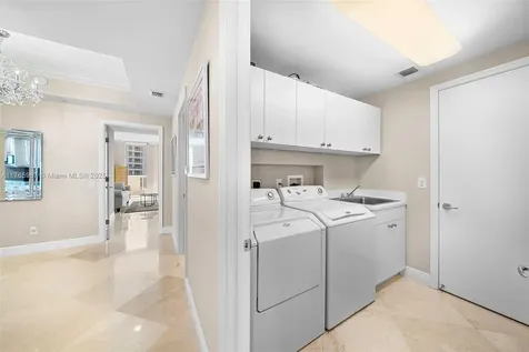 21200 Point Place Aventura FL 33180