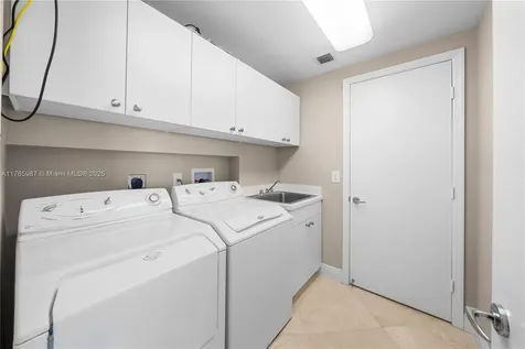21200 Point Place Aventura FL 33180