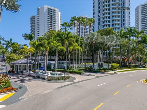 21200 Point Place Aventura FL 33180