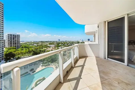 21200 Point Place Aventura FL 33180