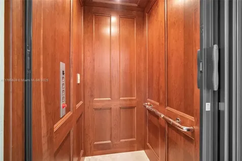 616 NE Venezia Lane Boca Raton FL 33487