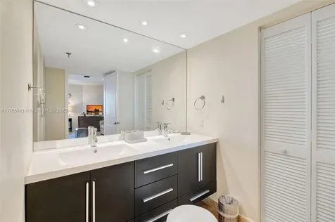 520 Brickell Key Drive Miami FL 33131