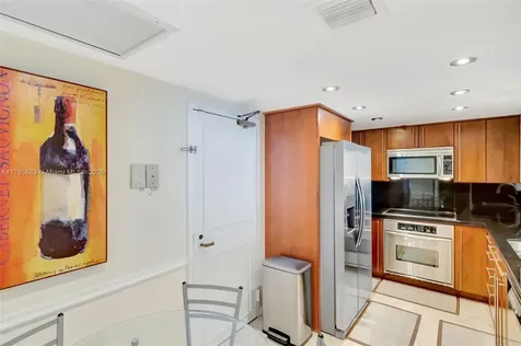 520 Brickell Key Drive Miami FL 33131