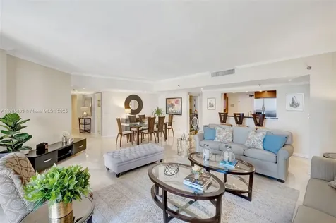 520 Brickell Key Drive Miami FL 33131
