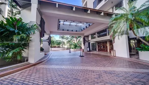 520 Brickell Key Drive Miami FL 33131