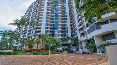 520 Brickell Key Drive Miami FL 33131