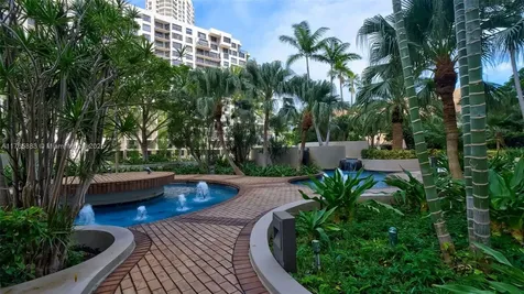 520 Brickell Key Drive Miami FL 33131