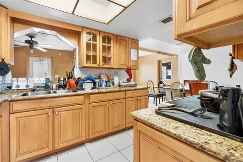 2300 NW 11th Court Pompano Beach FL 33069