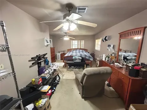 2300 NW 11th Court Pompano Beach FL 33069