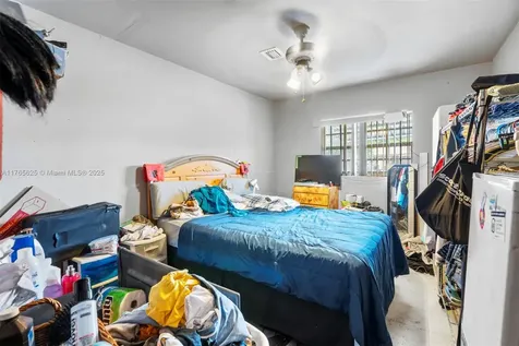 2300 NW 11th Court Pompano Beach FL 33069