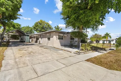 2300 NW 11th Court Pompano Beach FL 33069