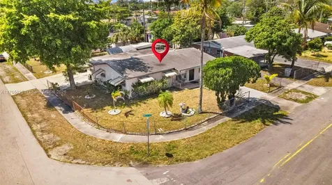2300 NW 11th Court Pompano Beach FL 33069