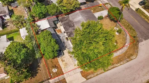 2300 NW 11th Court Pompano Beach FL 33069