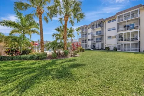 2200 Diana Drive Hallandale Beach FL 33009