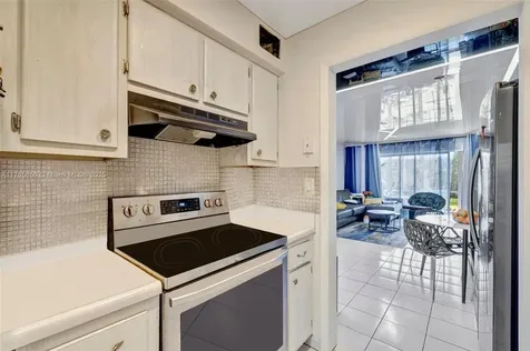 2200 Diana Drive Hallandale Beach FL 33009